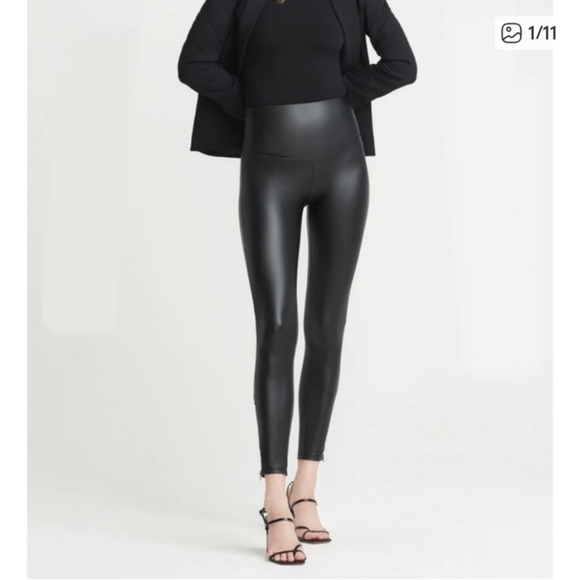 Sleek Black High-Waisted Leggings - Picture 1 of 5